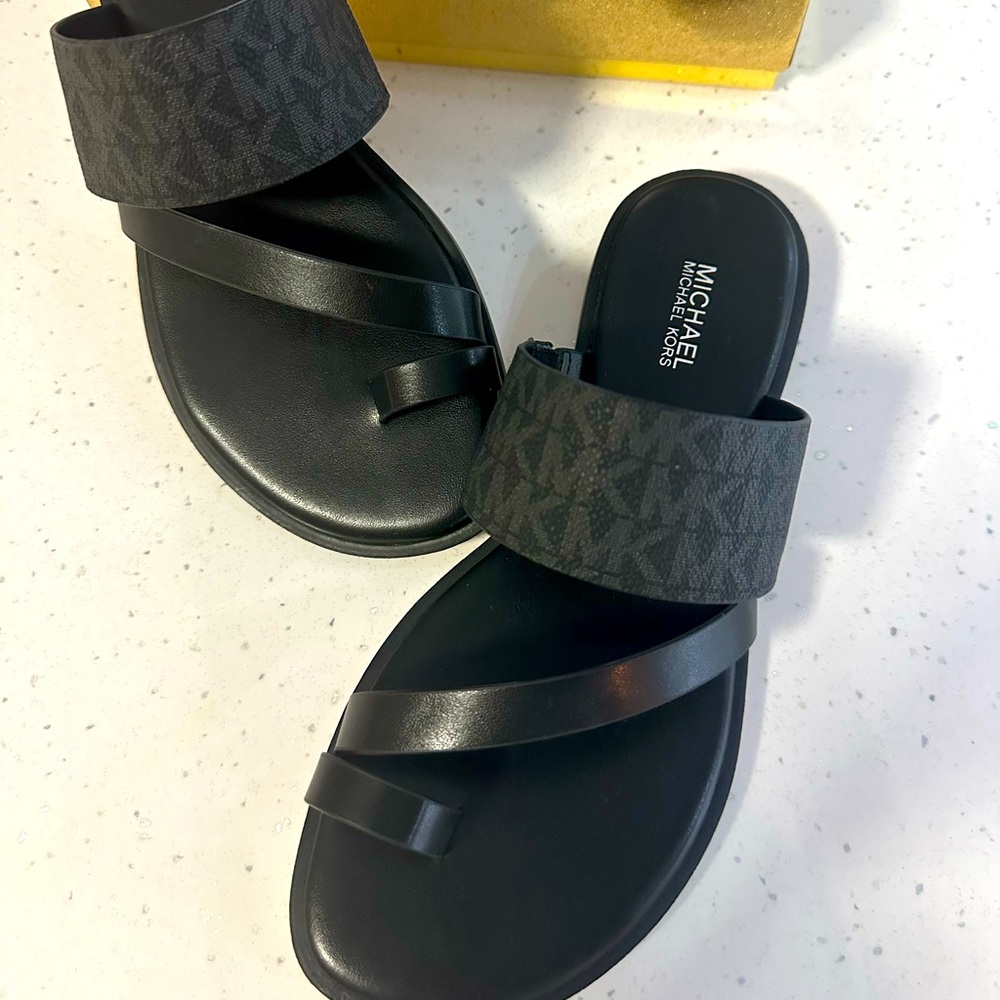 Michael Kors Sandal 🆕⭐️
